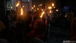 Semaraknya Takbiran Keliling di Surabaya