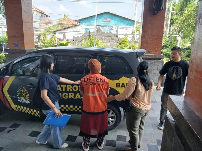 Pelaku Pencurian Laptop di Bandara Ngurah Rai, Warga India Deportase