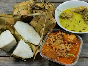 6 Tips Memasak dan Menyimpan Ketupat Lebaran agar Tidak Cepat Basi