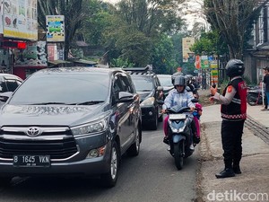 Pemudik Lokal-Wisatawan Bergerak, Jalan di Bandung Mulai Meriah