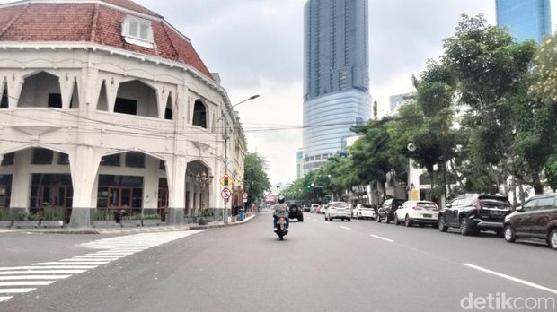 Jalan surabaya lengang