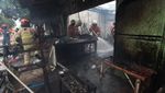 Di Hari Raya, Rumah di Surabaya Ludes Terbakar
