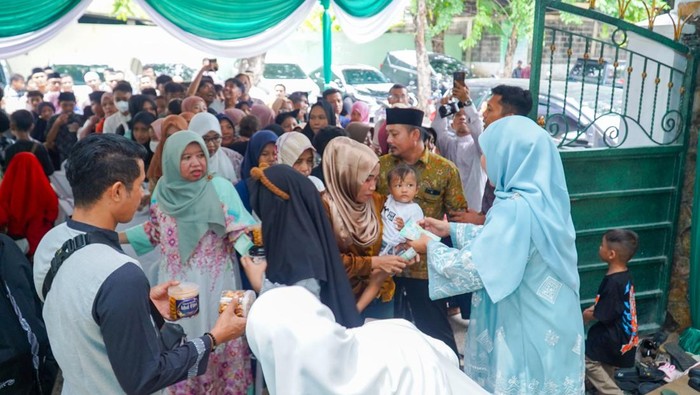 Khofifah open house