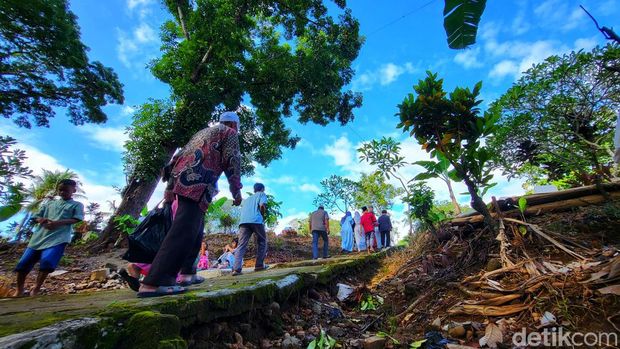 Kondisi TPU Batu Sapi di Palabuhanratu, Sukabumi