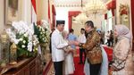 Menteri dan Tamu Negara Ikut Antre Salaman dengan Jokowi di Istana