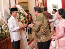Menteri dan Tamu Negara Ikut Antre Salaman dengan Jokowi di Istana