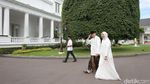 Menteri dan Tamu Negara Ikut Antre Salaman dengan Jokowi di Istana
