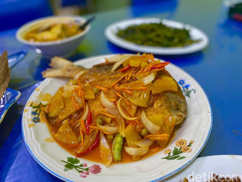 Pondok Pindang Sarinade; ada sajian pindang hingga tempoyak udang