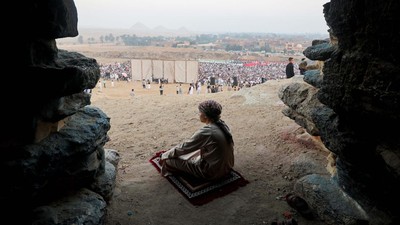 Potret Salat Id di Kompleks Pekuburan Mesir Kuno