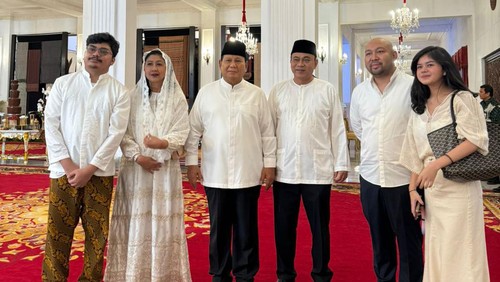 Prabowo bareng Didit hadiri Open House Jokowi di Istana