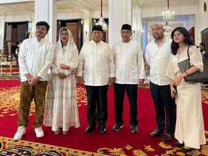 Momen Prabowo Hadiri Open House Jokowi Bareng Didit