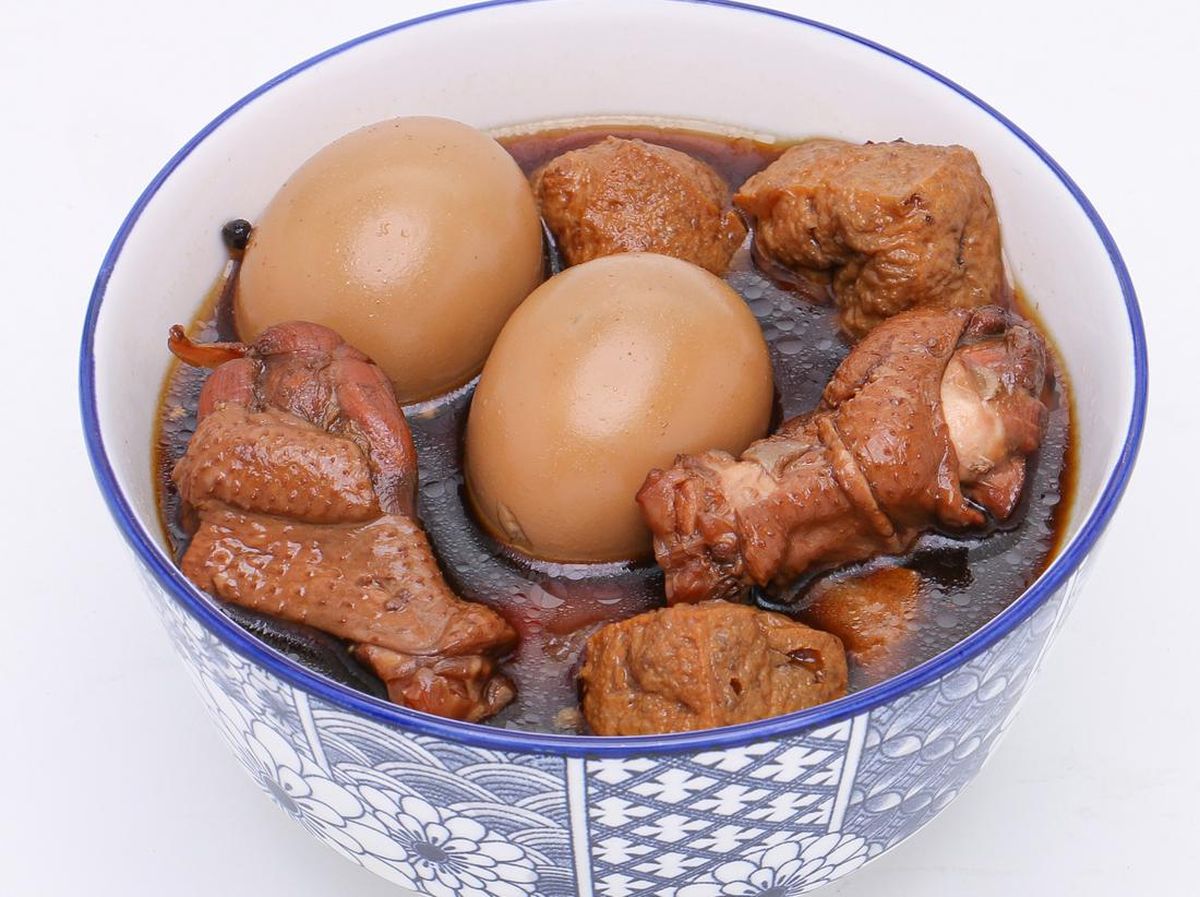 Ayam kecap telur goreng