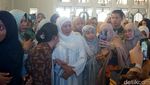 Potret 40 Ribu Jemaah Salat Id di Masjid Al Akbar Surabaya