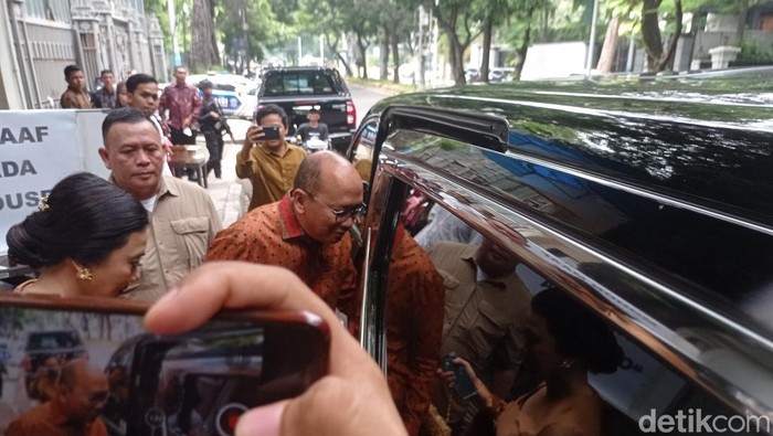 Rosan Roeslani sambangi rumah Megawati yang menggelar open house. (Taufiq Sayrifudin/detikcom).
