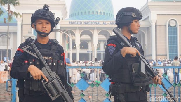 salat id masjid al akbara surabaya