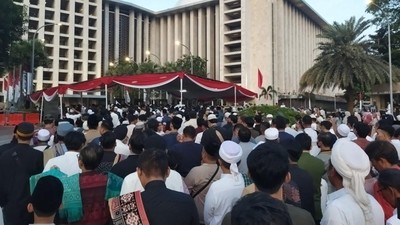 Jokowi Salat Id di Masjid Istiqlal