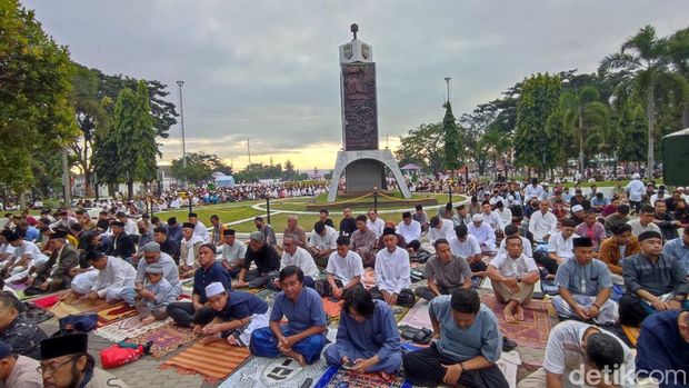 Suasana Salat Id di Ciamis.