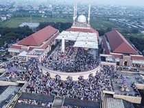 Suasana Salat Idul Fitri di Berbagai Penjuru Daerah