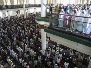 Niat dan Tata Cara Salat Idul Fitri: Berjemaah hingga Sendiri di Rumah