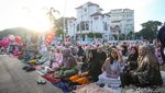Suasana Salat Idul Fitri di Sekitar Gereja Koinonia Jatinegara