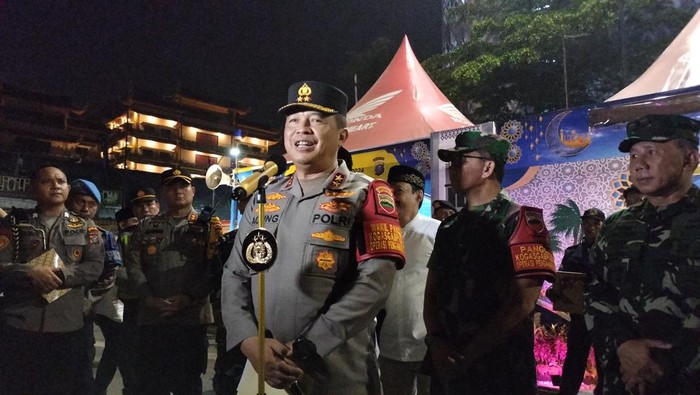 Kapolda Sumut Irjen. Pol. Agung Setya Imam Effendi di Malam Takbiran di Lapangan Merdeka Medan. Foto: Felicia Gisela Sihite