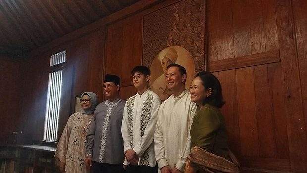 Tom Lembong turut hadiri open house di kediaman Anies Baswedan