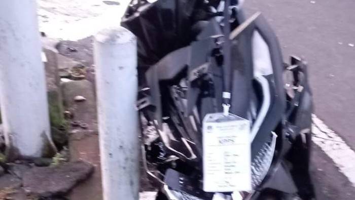 Seorang mahasiswa Universitas Negeri Manado (Unima) bernama Guntur Abbas (18) tewas usai ditabrak mobil yang dikendarai oknum polisi Bripda RM di Kota Tomohon, Sulawesi Utara (Sulut).