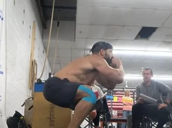 Pria Ini Lakukan Squat 26.000 Kali dalam 24 Jam, Cetak Rekor Dunia