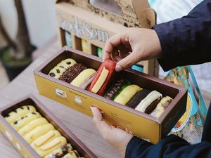 7 Oleh-oleh Makanan Solo, Roti Klasik Sejak 1811 hingga Pukis Kekinian