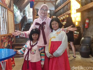Kesejukan Lembang Bikin Ani dan Cucu Langganan Datang Kala Liburan