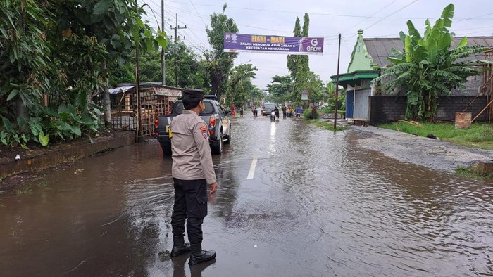 Banjir di Jalur Alternatif Jember-Lumajang Mulai Surut, Arus Lalin Kembali Normal