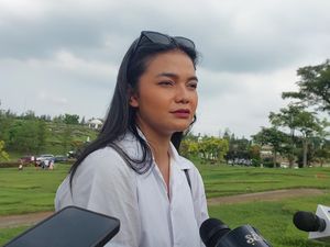 Citra Scholastika Setia Dampingi Keluarga Melitha Sidabutar hingga Pemakaman