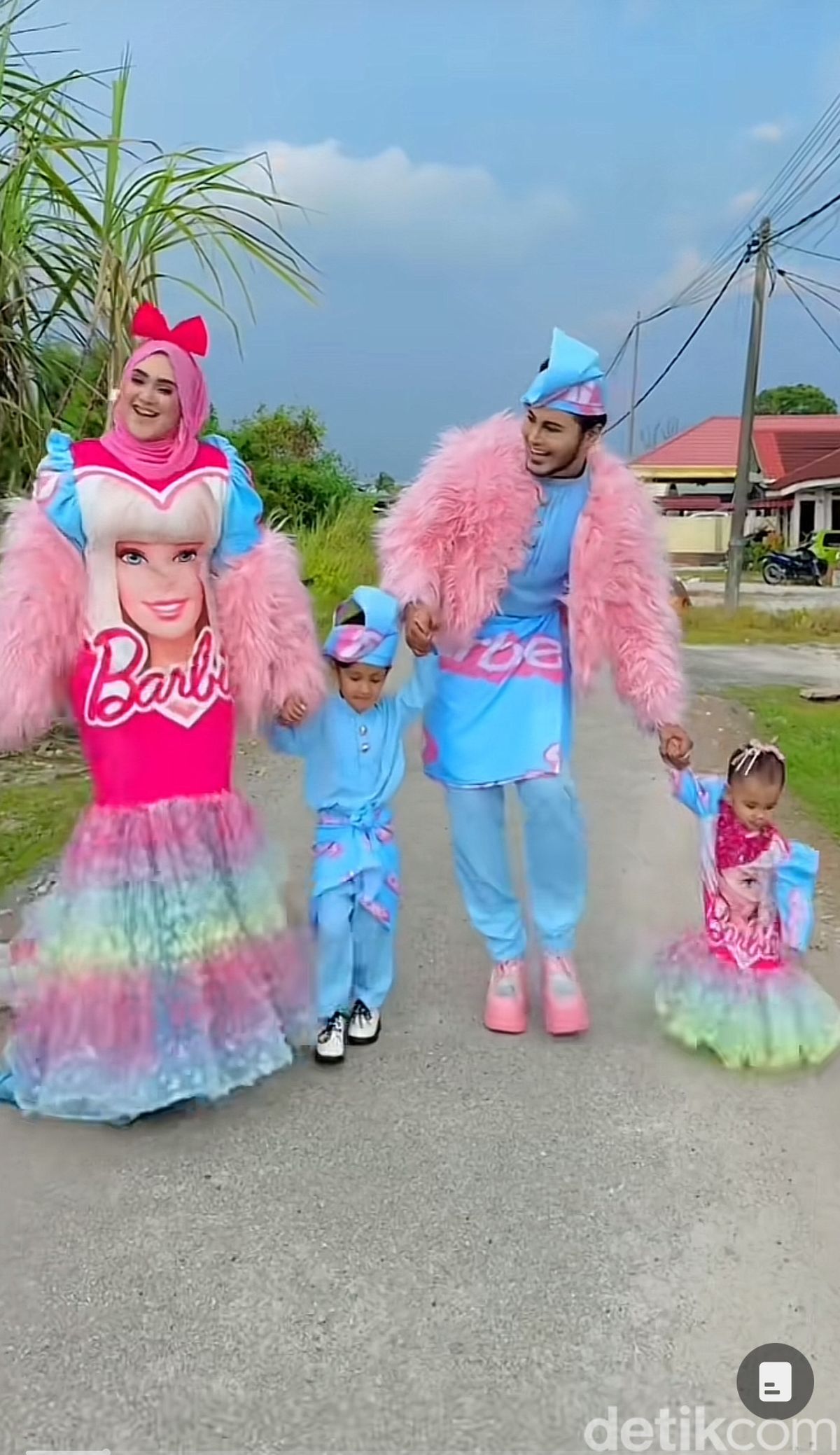 Viral Pasangan Pakai Baju Lebaran Heboh Tema Barbie Bikin Geleng geleng Kepala