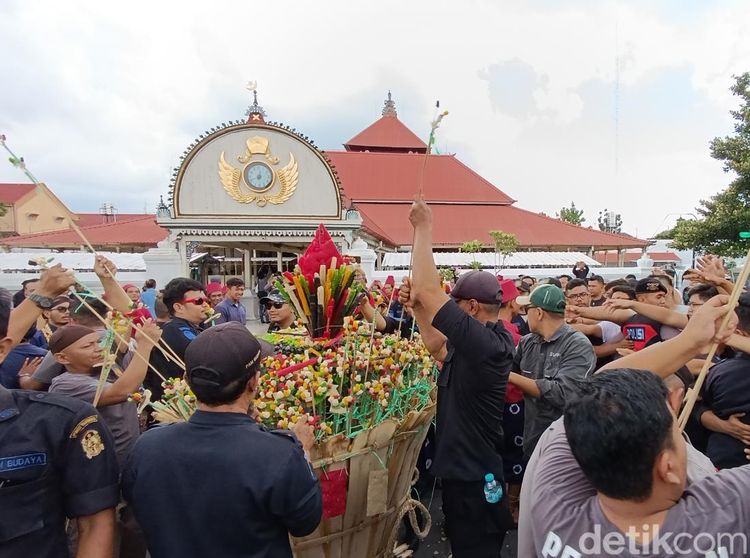 Potret Kemeriahan Garebeg Syawal 2024 Keraton Jogja