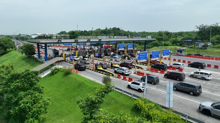 Gerbang Tol (GT) Waru Gunung