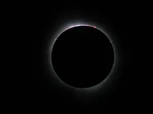 Benarkah 2 Agustus 2025 Akan Ada Gerhana Matahari Total? Cek Faktanya!