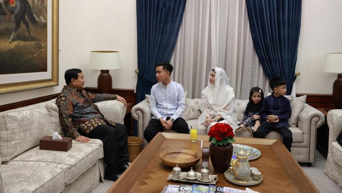 Gibran sowan ke Prabowo Subianto di Kertanegara, Jakarta Selatan.
