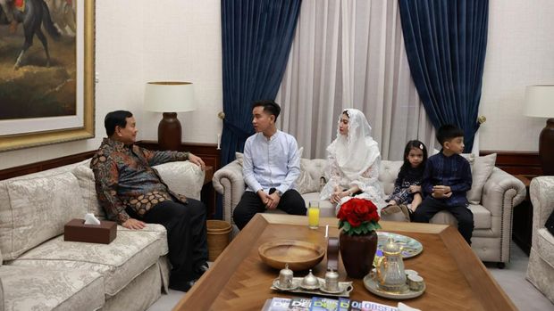 Gibran sowan ke Prabowo Subianto di Kertanegara, Jakarta Selatan.