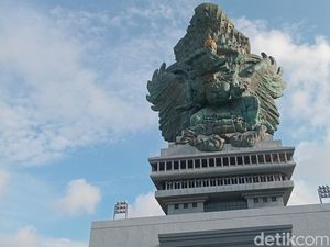 Penampakan Wisata GWK Bali Ramai Pengunjung di Libur Lebaran
