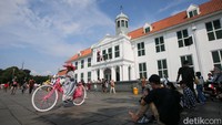 Pengunjung yang hadir kebanyakan adalah keluarga dan anak muda.