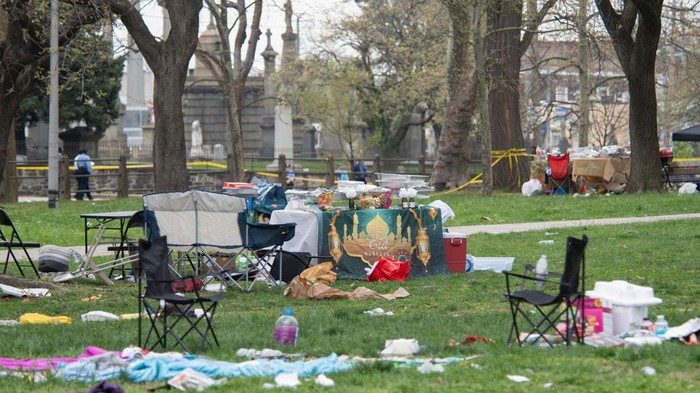 Horor Penembakan di Philadelphia AS Saat Perayaan Idul Fitri The area where a shooting took place during an Eid event being held at Clara Muhammad Square is pictured in West Philadelphia, Pennsylvania, U.S. on April 10, 2024. REUTERS/Matthew Hatcher
