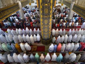 Bacaan Takbir Sholat Idul Adha Lengkap Tata Cara dan Niatnya