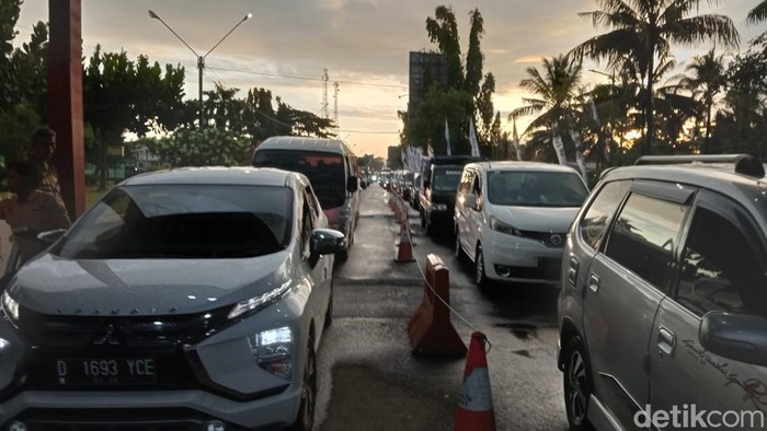 Kepadatan masuk obwis Pantai Pangandaran