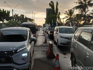 Libur Lebaran, Kendaraan Wisatawan Padati Pangandaran