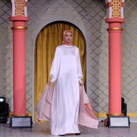 Nina Nugroho menghadirkan koleksi Hari Raya dengan tema Simplicity. Baju Lebaran 2024 karya Nina, terinspirasi dari keseharian perempuan aktif yang memiliki multi peran mulai dari sebagai ibu, istri, sekaligus sebagai anak bagi orang tuanya.  Foto: Dok. Nina Nugroho.