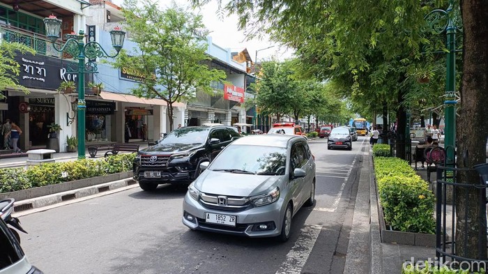 Kondisi lalu lintas kawasan Malioboro, Kamis (11/4/2024).