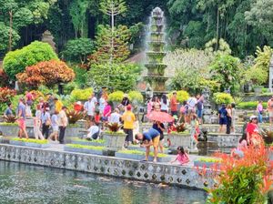 Menyoal Tarif Tiket Masuk Wisata Tirta Gangga Naik Lagi di Awal 2025