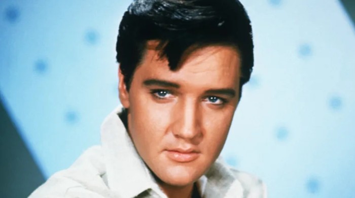 Minuman Favorit Elvis Presley yang Tak Boleh Absen Sebelum Manggung