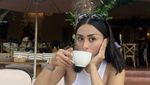 Momen Selvi Kitty Ngopi di Kafe hingga Cicip Kuliner Tradisional