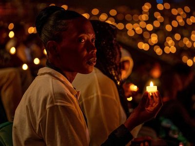 Nyala Lilin Peringati 30 Tahun Genosida di Rwanda